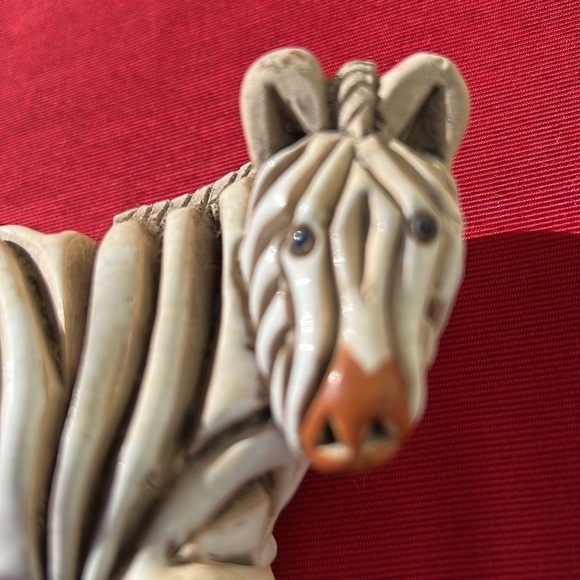 Vintage ARTESANIA RINCONADA Uruguay Art Pottery Collectible Zebra Figurine - Picture 3 of 6
